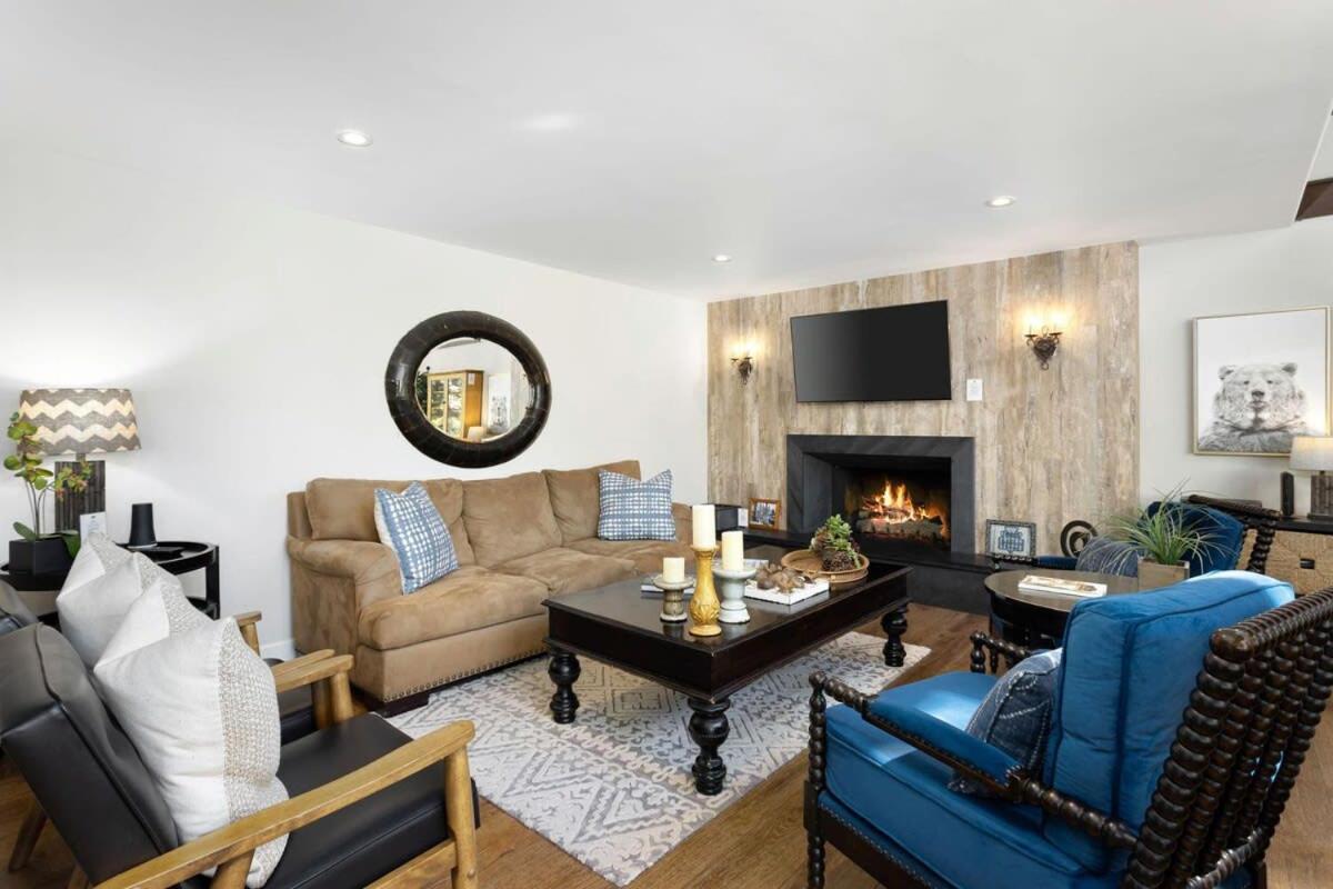 Snowflower Cabin Modern Luxe, 2 Level, 1500 Sqft, Ac, View, Dogs, Walk To Village Lake Arrowhead Dış mekan fotoğraf